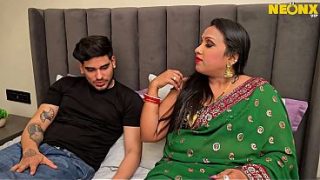 Bhabhi Hot Romance With DESI BOY HARDCORE SEX (HINDI AUDIO)