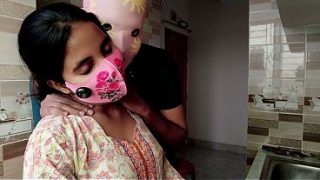 Desi Bhabhi fuck in the kitchen with devar